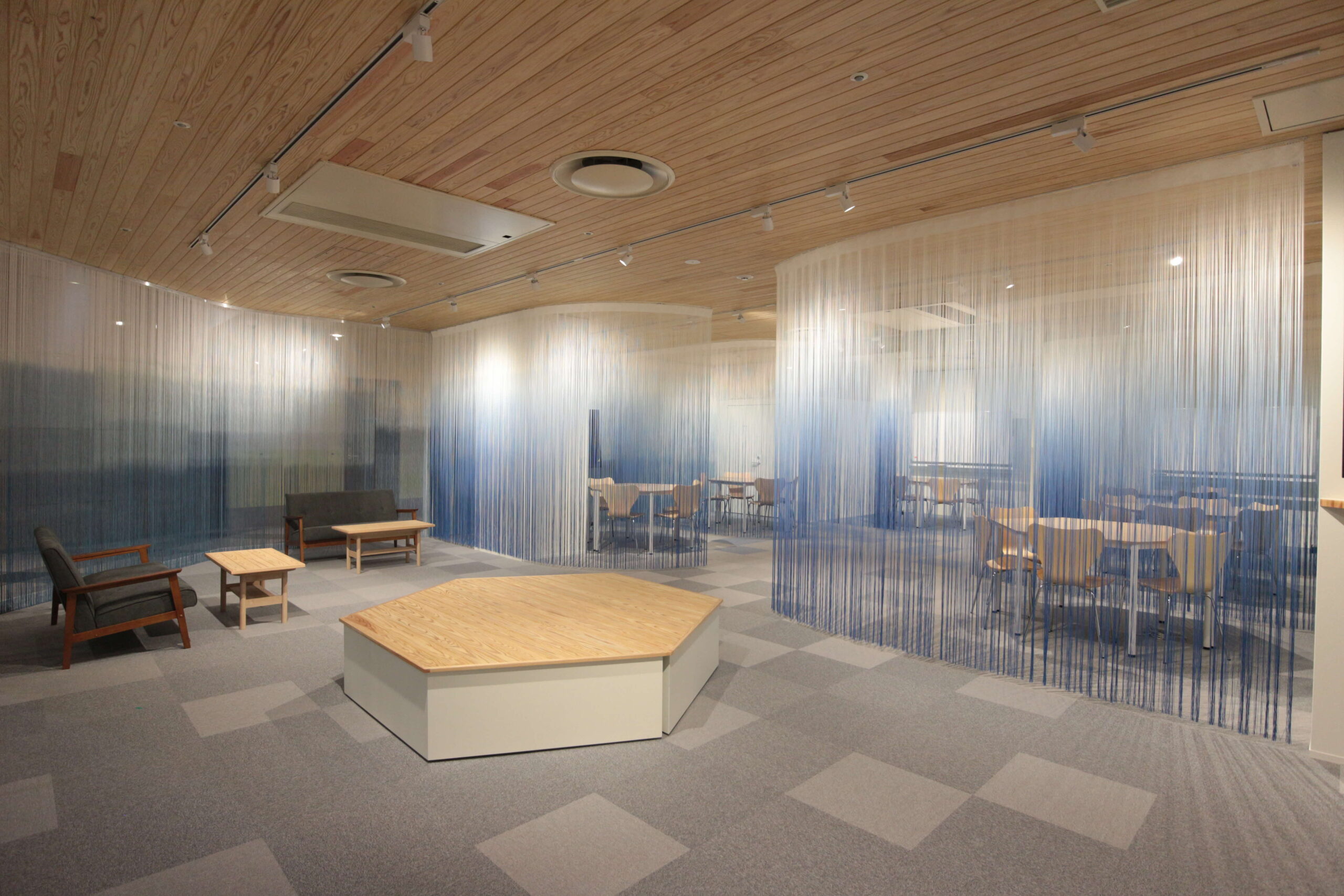 ラウンジエリア/ディスプレイエリア